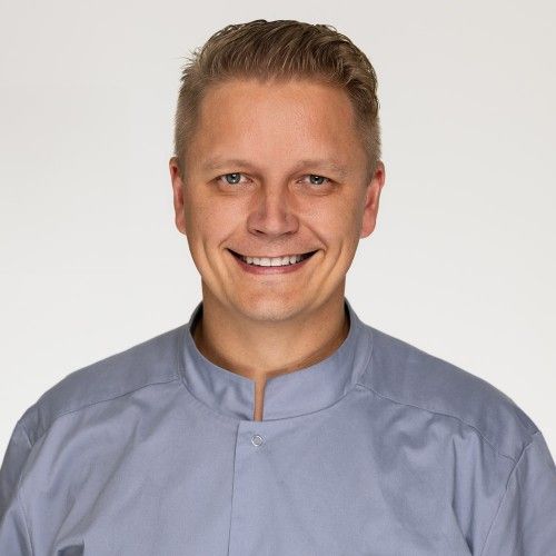 Robertas Valkeris - Gyd. Veido ir žandikaulių chirurgas